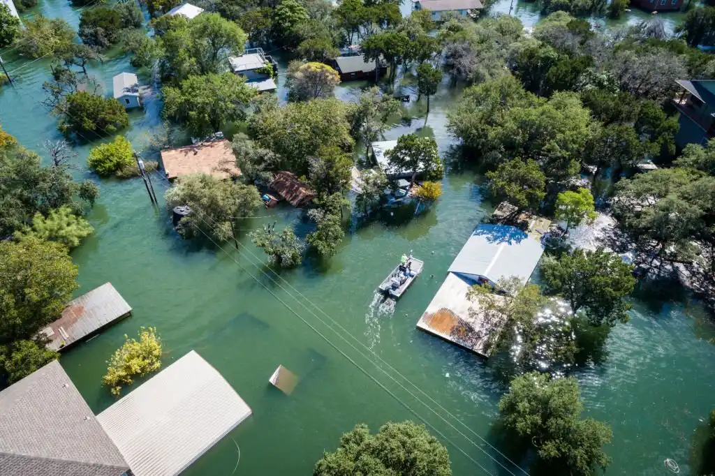 use drone for search and rescue cajun navy 2016