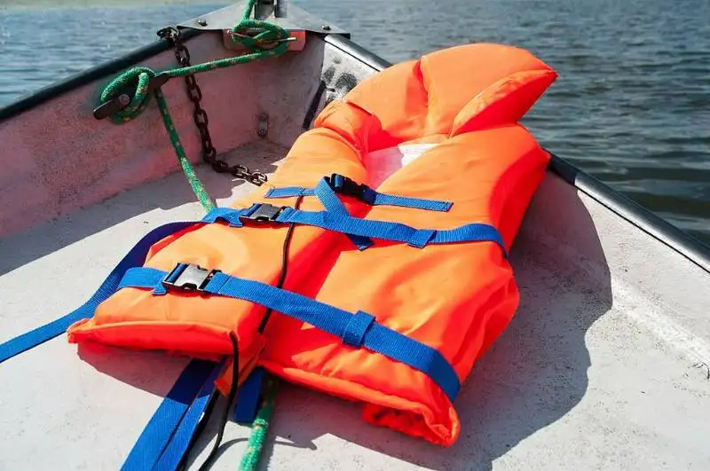 wear life jacket on water for safety cajun navy 2016 1